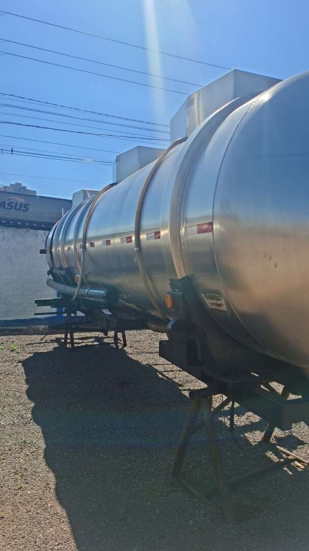 Carreta BITREM TANQUE INOX Randon ANO 2023 2 Eixos de 13 Caminhões em São Paulo