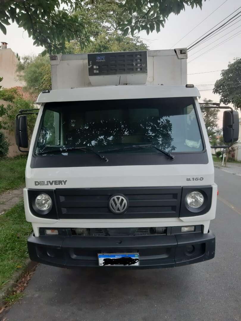 Caminhão VOLKSWAGEN VW 8160 Baú Refrigerado ANO 2013 de Lucas Alcantara em São Paulo